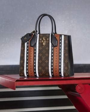 louis vuitton laars 2017|Handbag Highlights: Louis Vuitton Fall.